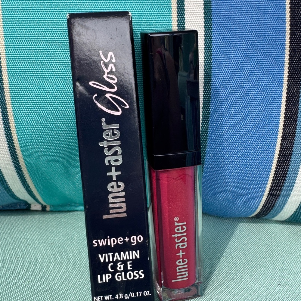 Swipe+Go Vitamin C & E Lip Gloss - Vibrant Pink
